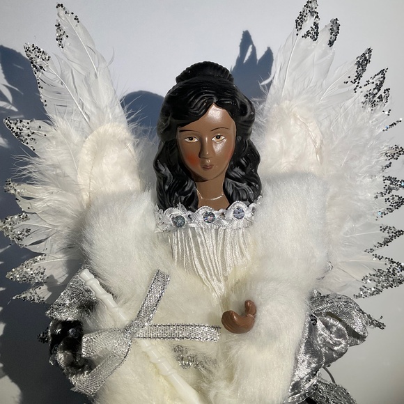 African American Angel Christmas Tree Topper - Wings Light Up - 16.5 Inch - Picture 7 of 14